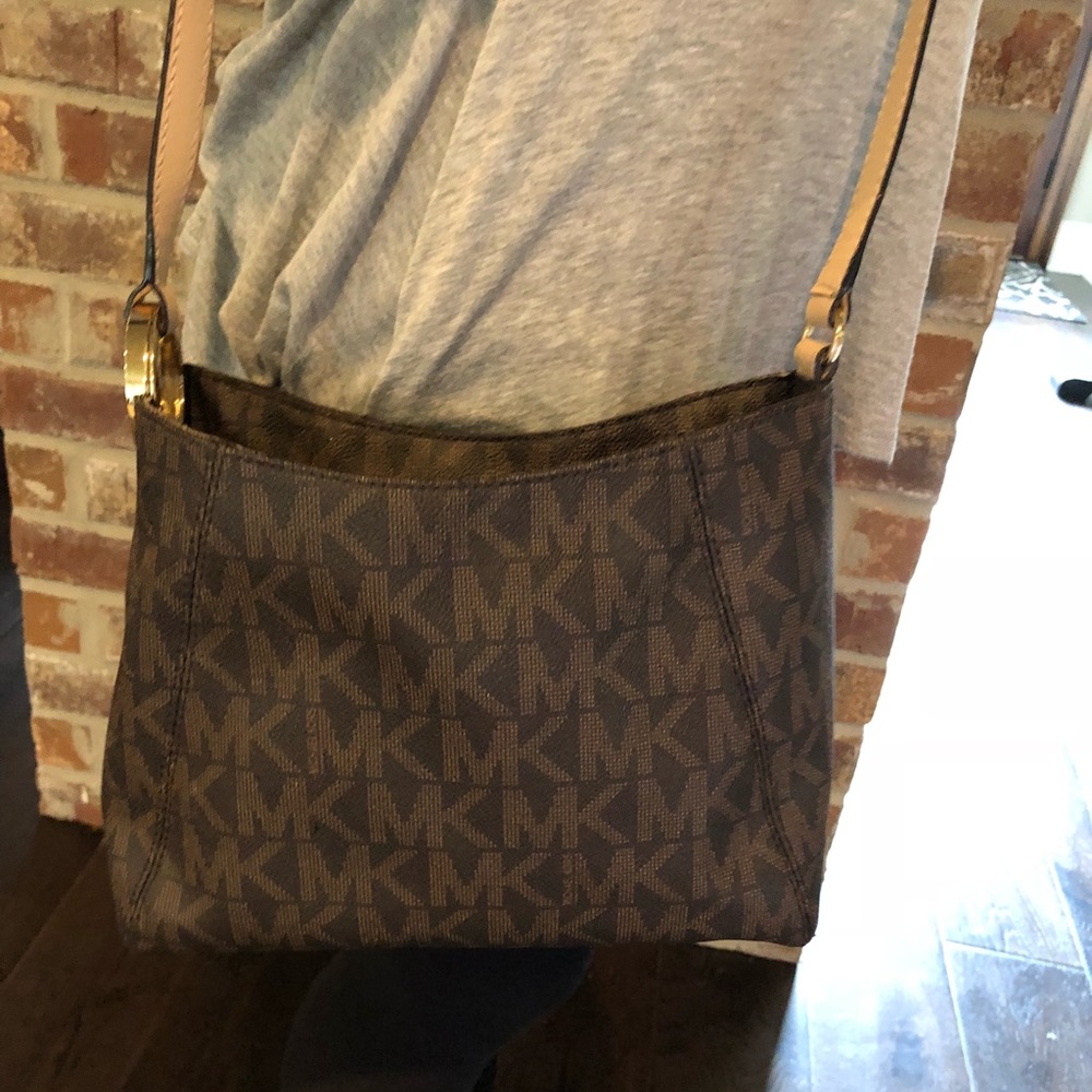 Michael Kors cross body